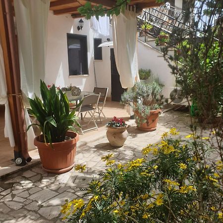 Il Giardinetto Di Dilyana Hotel Monterosi Buitenkant foto