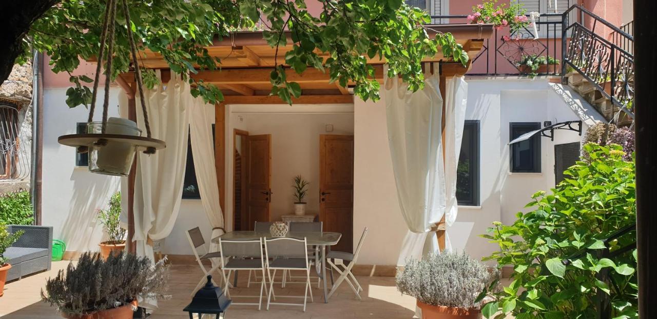 Il Giardinetto Di Dilyana Hotel Monterosi Buitenkant foto